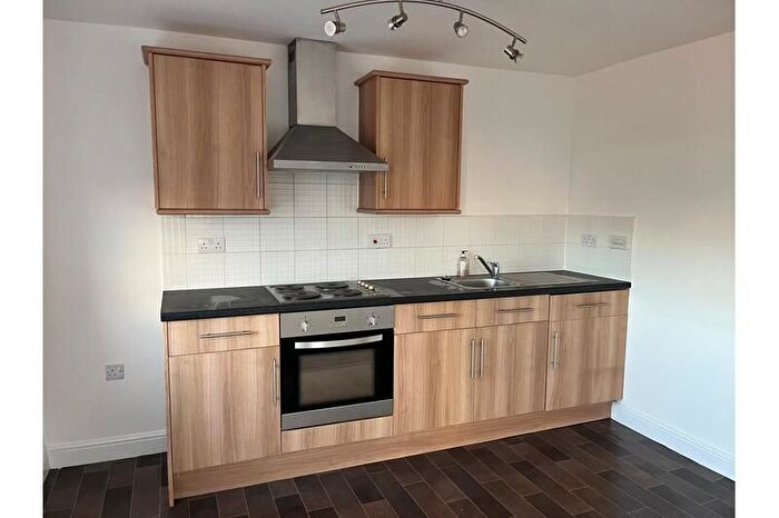 1 Bedroom Flat To Rent In Broadwell Road, Oldbury, West Midlands, B69