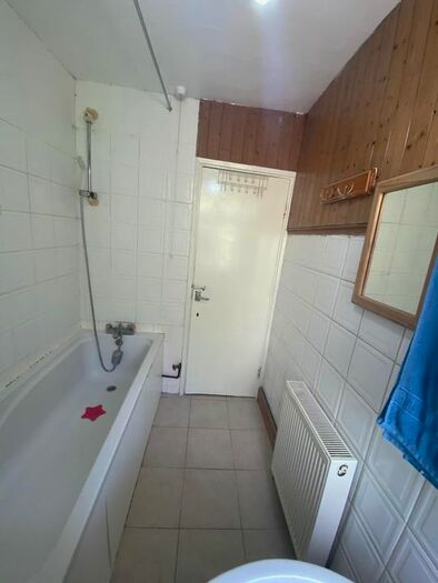 3 Bedroom Flat To Rent In Hyperion House, Brixton Hill SW2