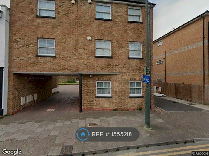 3 Bedroom Flat To Rent In West Street, Erith, DA8