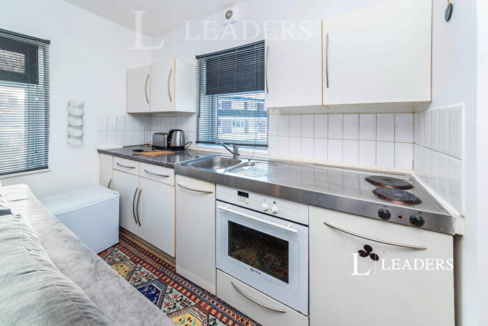 Studio To Rent In Chapter House, West Street, RH19