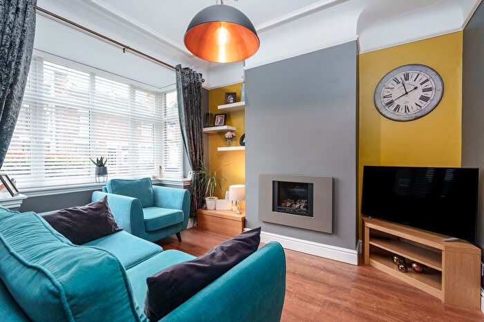 4 Bedroom Semi-detached House For Sale In Heath Road, Widnes, WA8