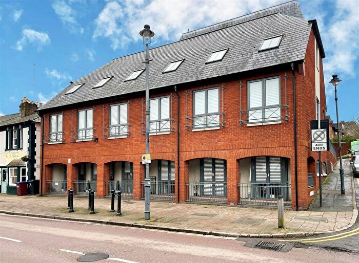 1 Bedroom Apartment To Rent In High Street, Berkhamsted, HP4