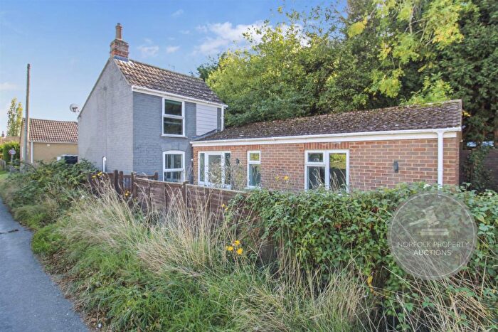 3 Bedroom Cottage For Sale In Walnut Road, Walpole St. Peter, Wisbech, Norfolk, PE14