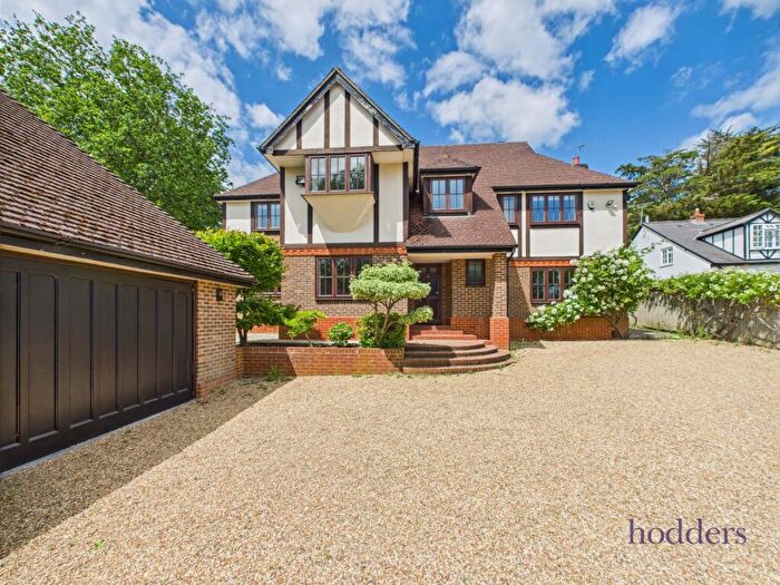 5 Bedroom Detached House To Rent In Surrey, GU25