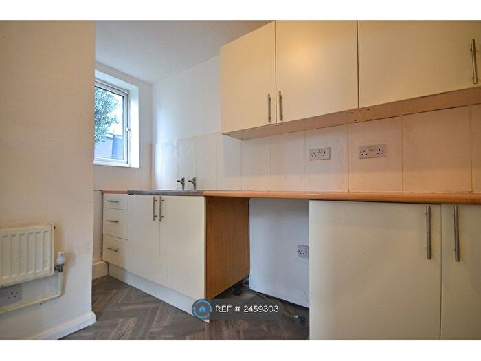 1 Bedroom Flat To Rent In Ernest Road, Portsmouth, PO1