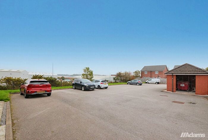 2 Bedroom Flat For Sale In Lockfield, Runcorn, WA7