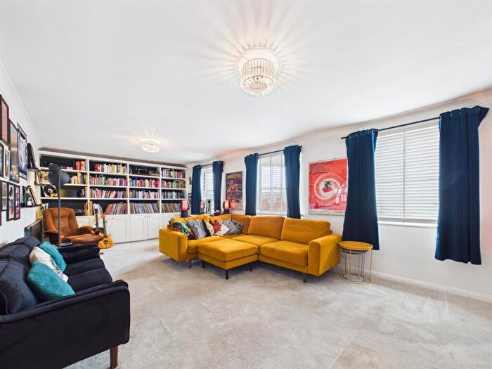3 Bedroom Maisonette For Sale In Lovelady Court, Tynemouth, NE30