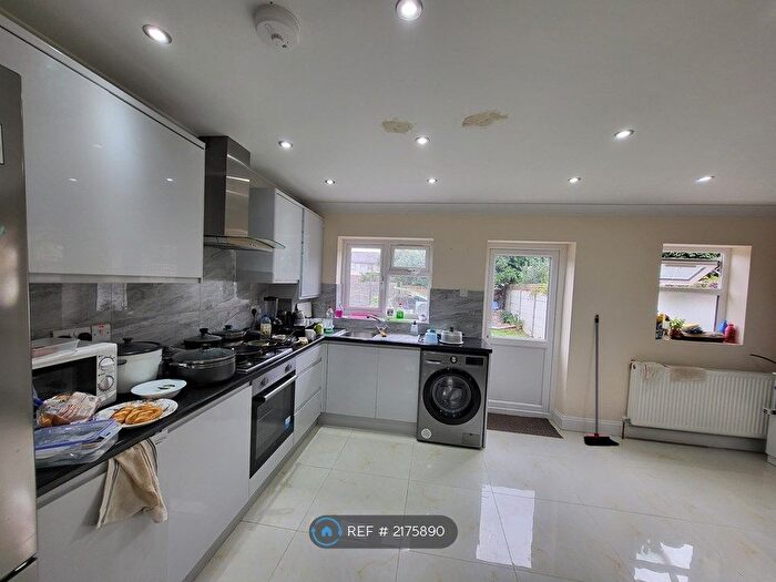 3 Bedroom Terraced House To Rent In Eton Road, Ilford, IG1