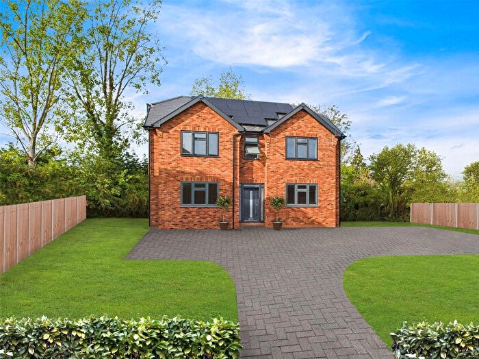 4 Bedroom Detached House For Sale In Brookers Hill, Shinfield, Reading, Berkshire, RG2