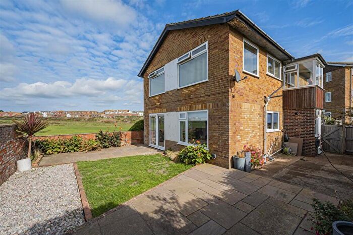 2 Bedroom Flat For Sale In Richmond Road, Seaford, BN25
