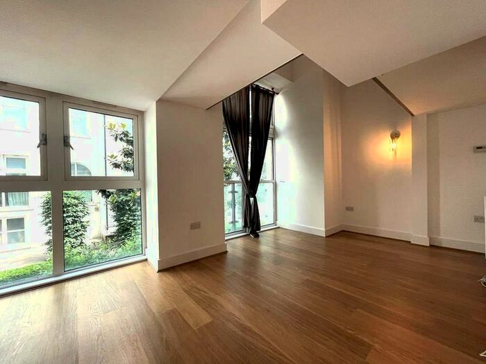 2 Bedroom Flat To Rent In Building, Cadogan Road, Woolwich, London - Refurbished!, SE18