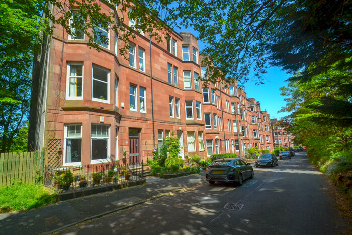 1 Bedroom Ground Flat To Rent In / Bellwood Street, Shawlands, Glasgow, G41