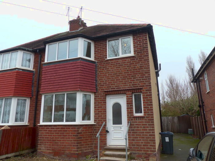 3 Bedroom Semi-Detached House To Rent In Olton Croft, Acocks Green, Birmingham, B27