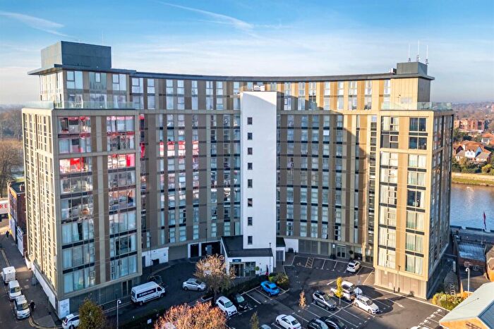 1 Bedroom Apartment To Rent In The Waterside Apartments, Pavilion Road, NG2