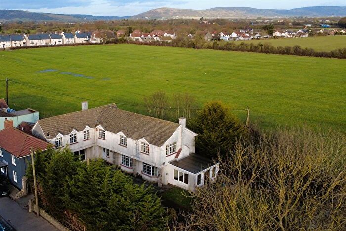 4 Bedroom Property For Sale In Bridgwater Road, East Brent, Highbridge, TA9