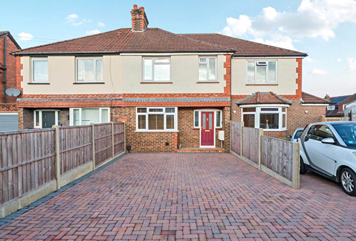3 Bedroom Terraced House For Sale In Tollgate Avenue, Redhill, Surrey, RH1