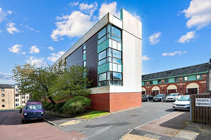 2 Bedroom Flat To Rent In Carfrae Street, Flat /, Yorkhill, Glasgow, G3