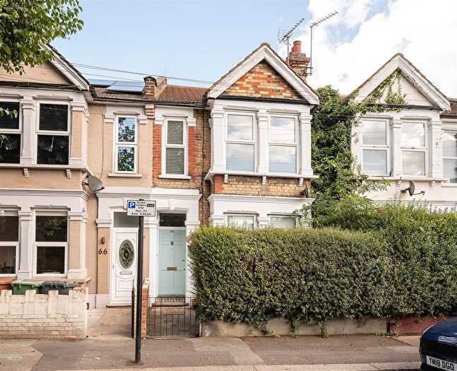 1 Bedroom Flat For Sale In Pretoria Road, Leytonstone, E11