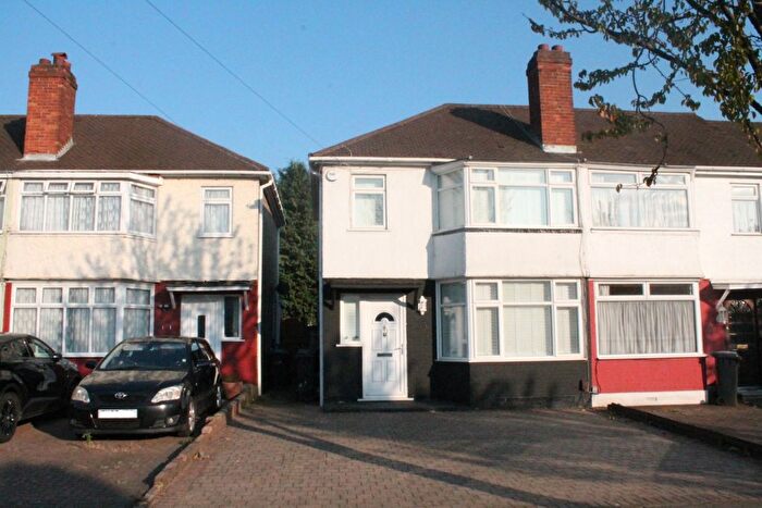 3 Bedroom Semi-Detached House To Rent In Tynemouth Drive, Enfield, EN1