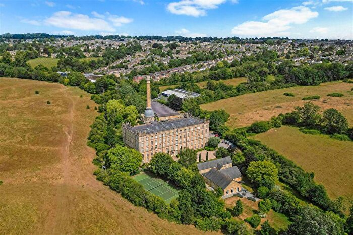 2 Bedroom Apartment For Sale In Chipping Norton, Oxfordshire, OX7