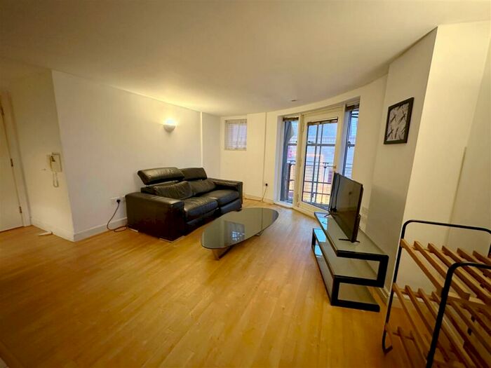 2 Bedroom Apartment To Rent In Whitworth Street West, Manchester, M1