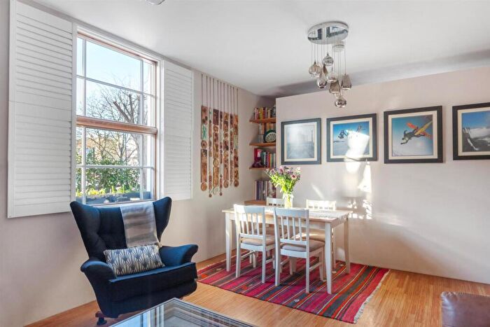1 Bedroom Flat For Sale In Peckham Hill Street, London, SE15