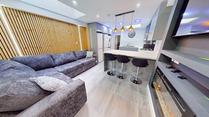 5 Bedroom House To Rent In Milner Road, Selly Oak, Birmingham, B29