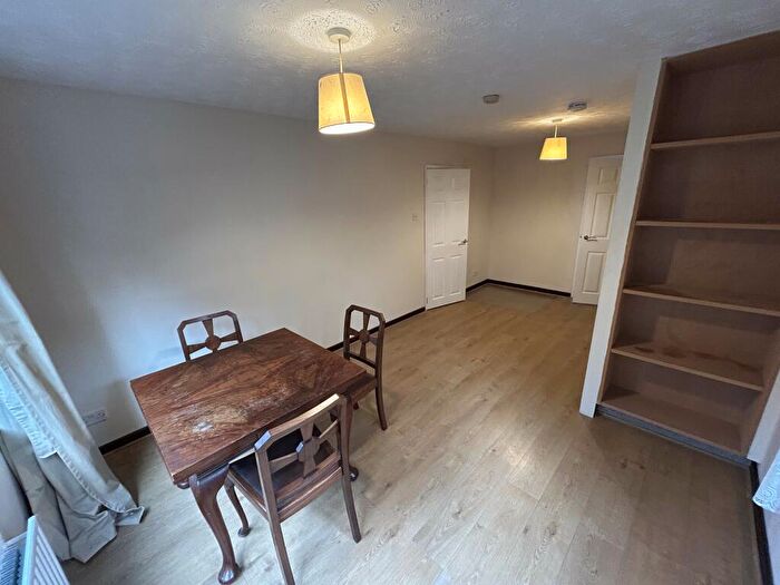 1 Bedroom Apartment To Rent In Holly Hill, Bassett, SO16