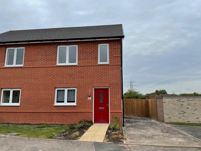 2 Bedroom House To Rent In Fullarton Avenue, Warwick, CV34