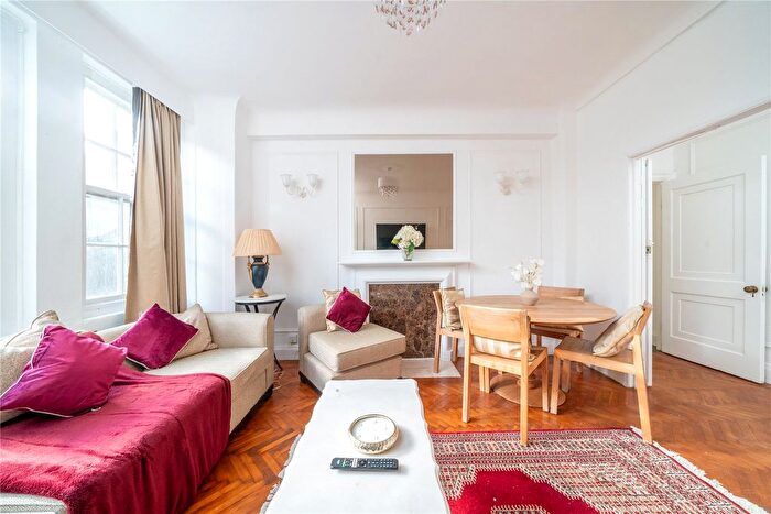 4 Bedroom Flat For Sale In Queensway, Bayswater, London, W2