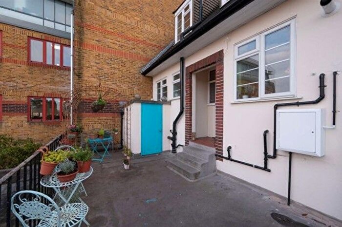 3 Bedroom Maisonette To Rent In Coombe Lane, London, SW20
