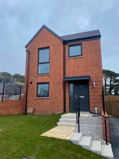 3 Bedroom Detached House To Rent In Trayne Heights, Barnstaple, EX31