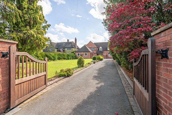 5 Bedroom Detached House For Sale In Jacobean Lane, Knowle, Solihull, B93