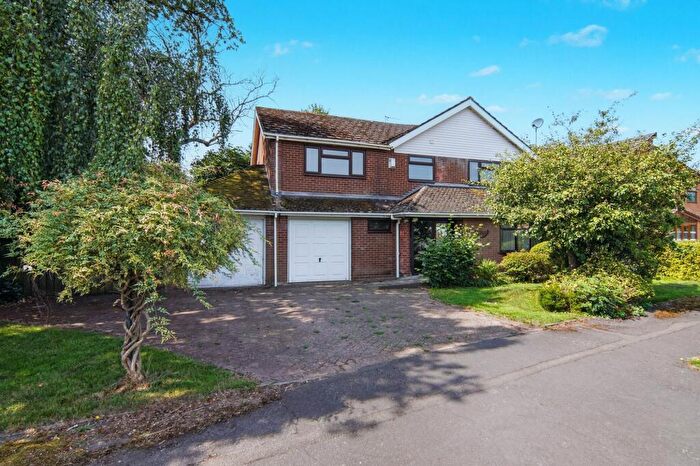 4 Bedroom Detached House For Sale In De Montfort Way, Coventry, CV4
