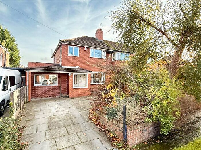 3 Bedroom Semi-Detached House For Sale In Maywood Avenue, East Didsbury, M20