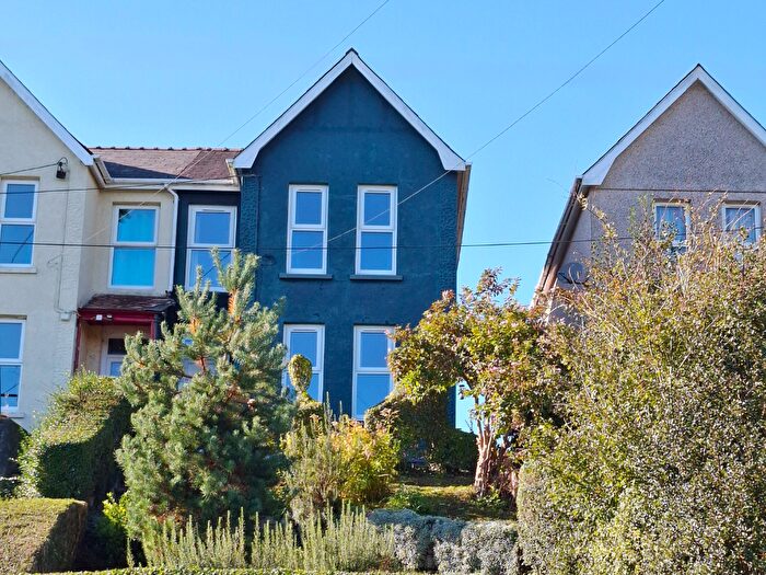 3 Bedroom Semi Detached House For Sale In New Road, Ammanford, SA18