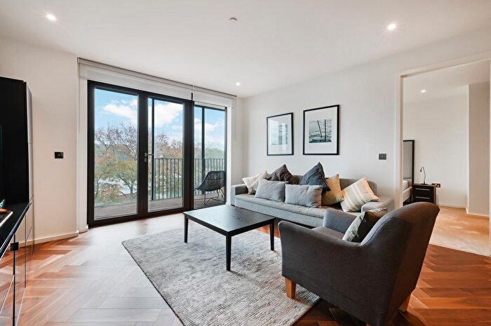 1 Bedroom Flat To Rent In Ambassador Building, Embassy Gardens, London, SW11