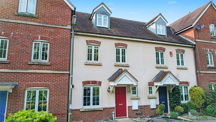 4 Bedroom Terraced House For Sale In Victoria Way, Liphook, Hampshire, GU30