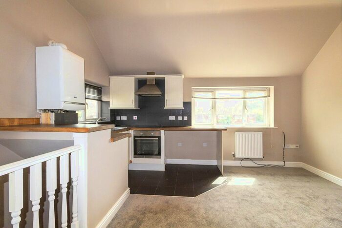 2 Bedroom Maisonette To Rent In Newton Road, Bletchley, MK3