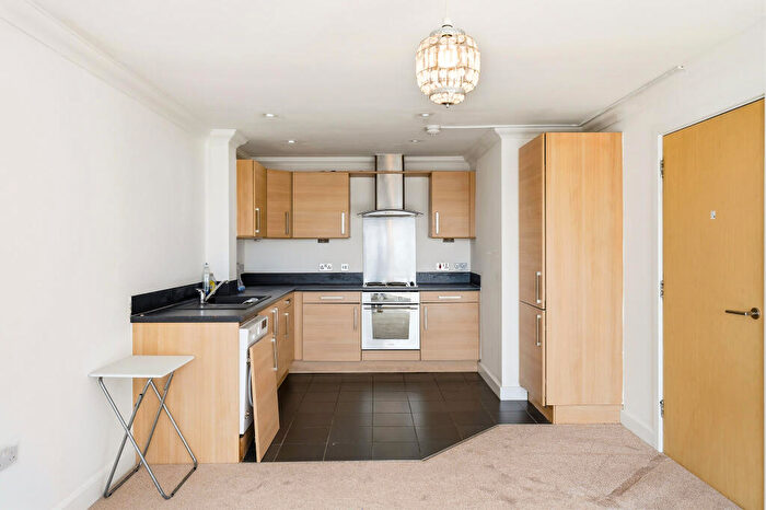 1 Bedroom Apartment For Sale In , Green Lane, Ilford, IG3