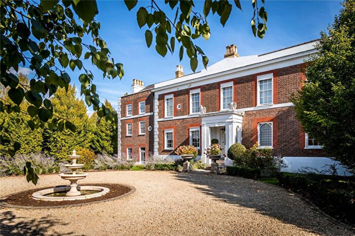 5 Bedroom Detached House For Sale In High Street, Hampton, TW12