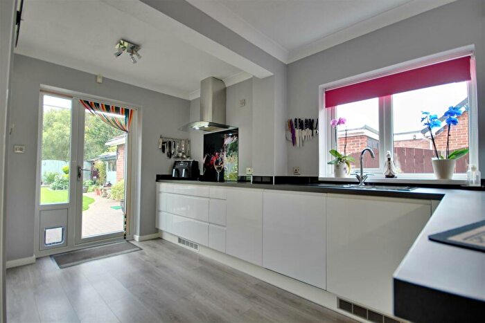 3 Bedroom Semi-Detached Bungalow For Sale In St Pauls Way, Tickton, Beverley, HU17