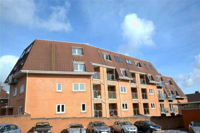 2 Bedroom Flat To Rent In Lakelands Court, Cardiff., CF23