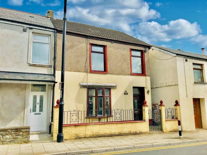 3 Bedroom End Of Terrace House To Rent In High Street, Rhymney, Tredegar, NP22