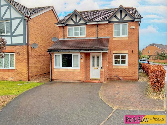 4 Bedroom Detached House For Sale In Woburn Way, Normanton, WF6