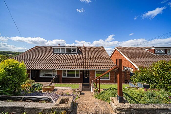 3 Bedroom Semi-Detached House For Sale In Biddenden Way, Istead Rise, Gravesend, Kent, DA13