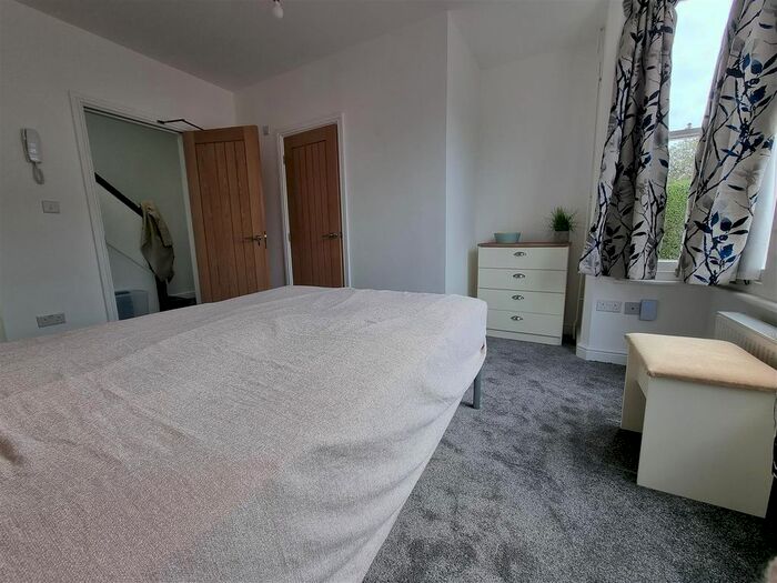 6 Bedroom Property To Rent In Room, Chesterton Road, Cambridge, CB4