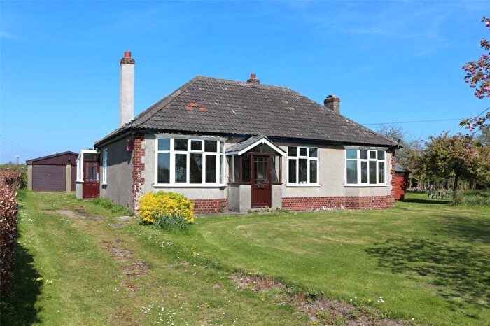3 Bedroom Bungalow For Sale In Passage Road, Aust, Bristol, Gloucestershire, BS35