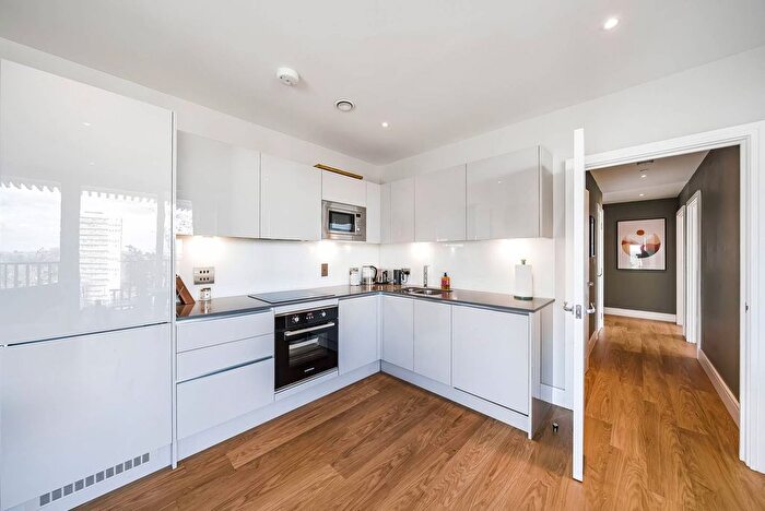 2 Bedroom Flat To Rent In Lister House, Summerstown, London, SW17