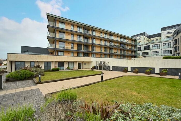 2 Bedroom Flat To Rent In Suez Way, Saltdean, Brighton, BN2